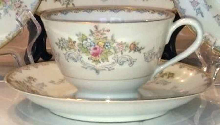 CHE22 Footed Cup & Saucer Set by Cherry China (Japan)-1