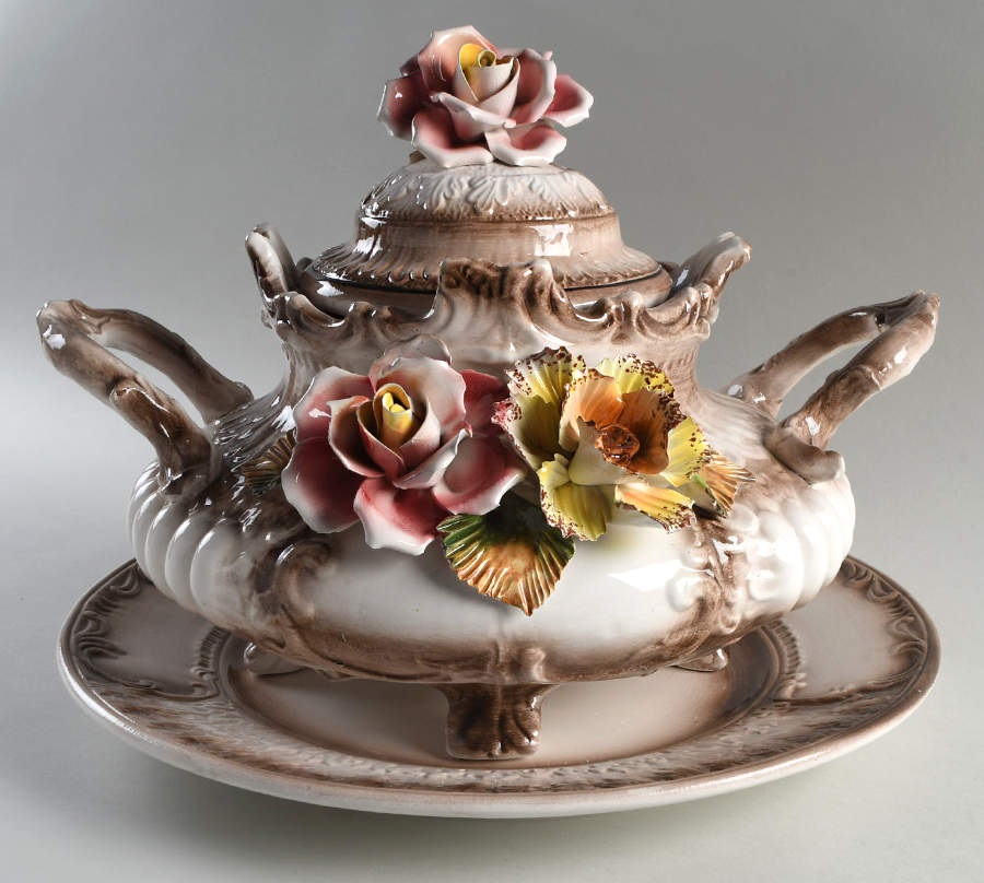 CJJ12 Tureen & Lid w/Underplate by Capo-di-Monte (Italy)-1
