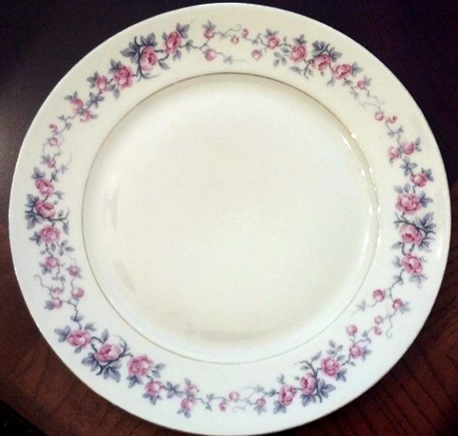 CZE277 Dinner Plate by Czechia-Czechoslovakia-1