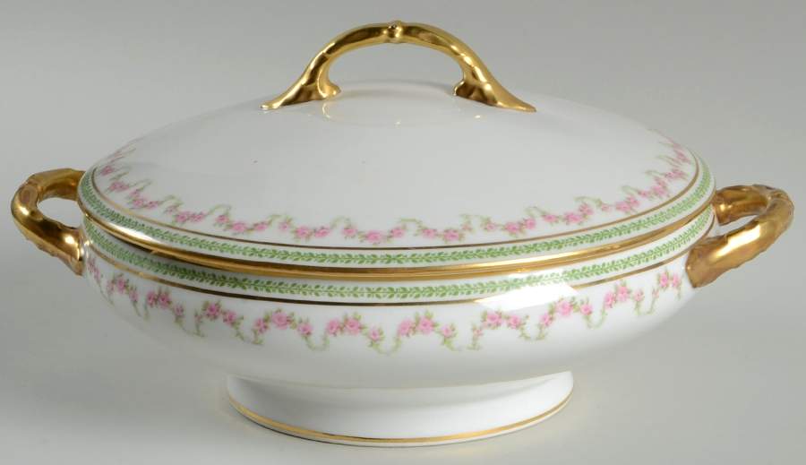 CMT162 Round Covered Vegetable by Charles Martin-1