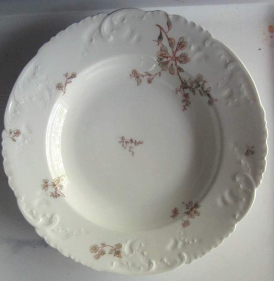 CHF1815 Dinner Plate by Charles Field Haviland-1