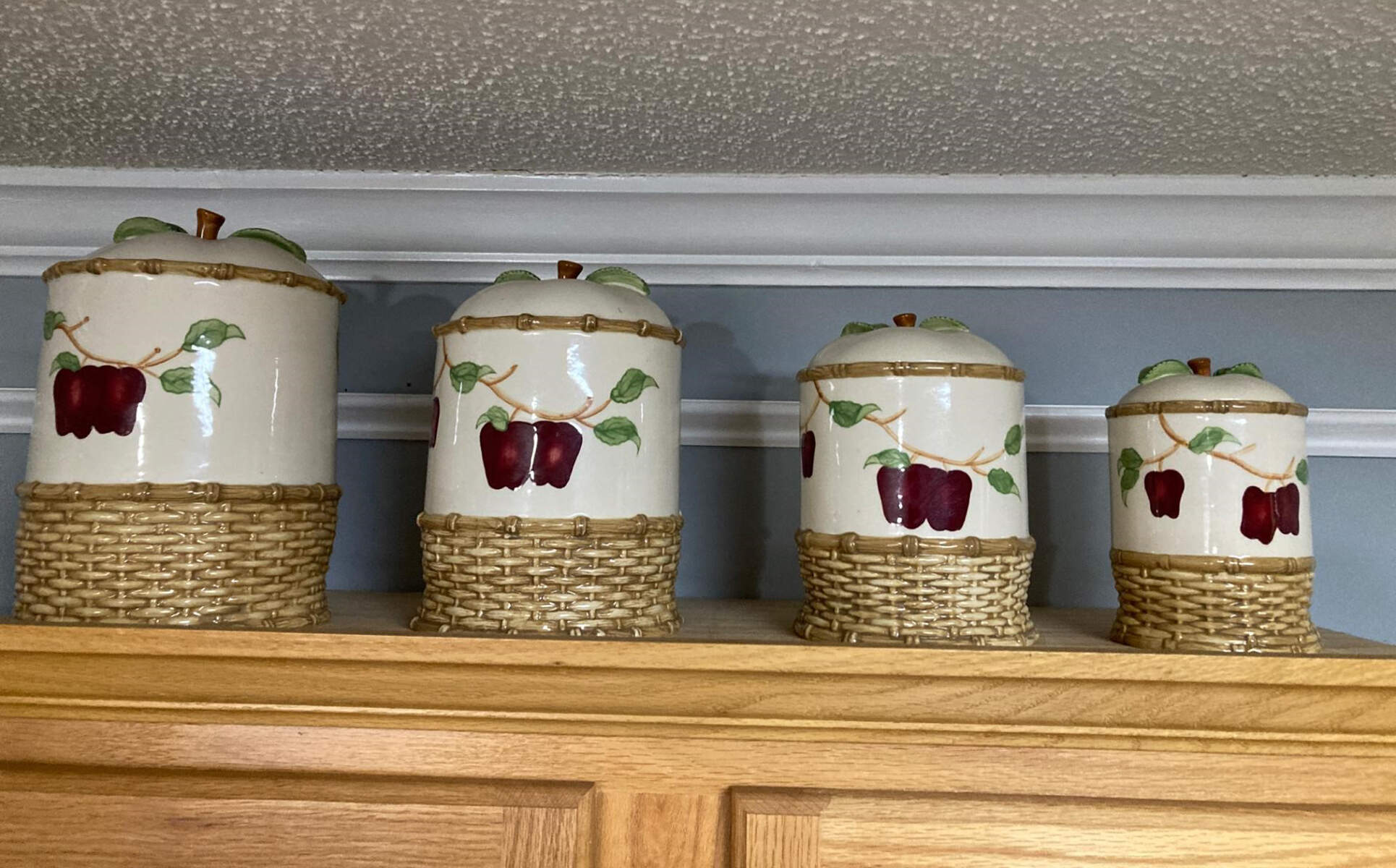 CKB8 Small Canister & Lid by Cracker Barrel-1