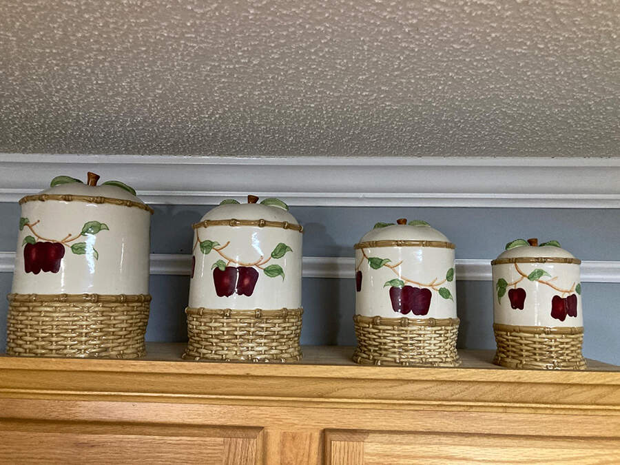 CKB8 Medium Canister & Lid by Cracker Barrel-1
