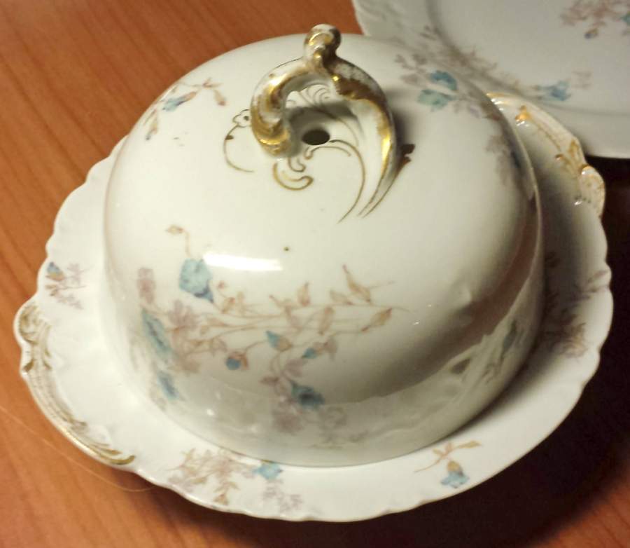 CHF1833 Round Covered Butter by Charles Field Haviland-1