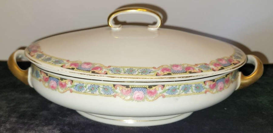 CEB135 Oval Covered Vegetable by Celebrate-1
