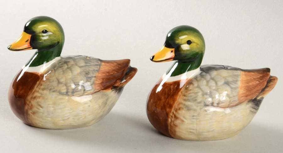Lakeside Lodge Figural Salt & Pepper Set by Certified International-1