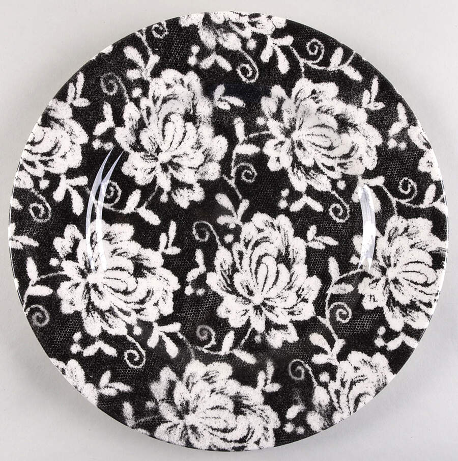 Kate Lace Dinner Plate by Carly Dodsley-1
