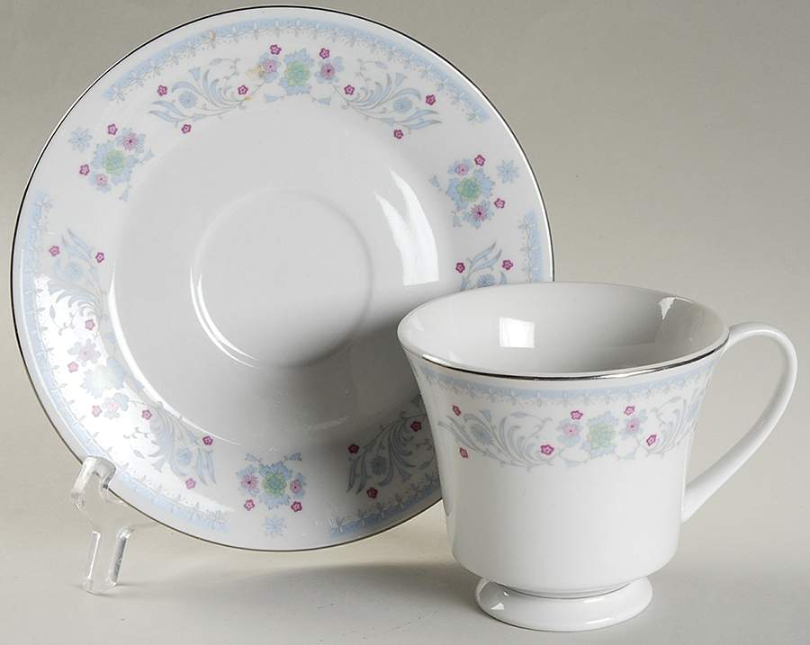 CX723 Footed Cup & Saucer Set by China (Made in China)-1