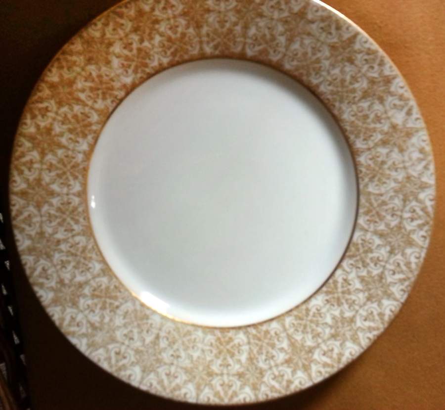 CMT165 Bread & Butter Plate by Charles Martin-1