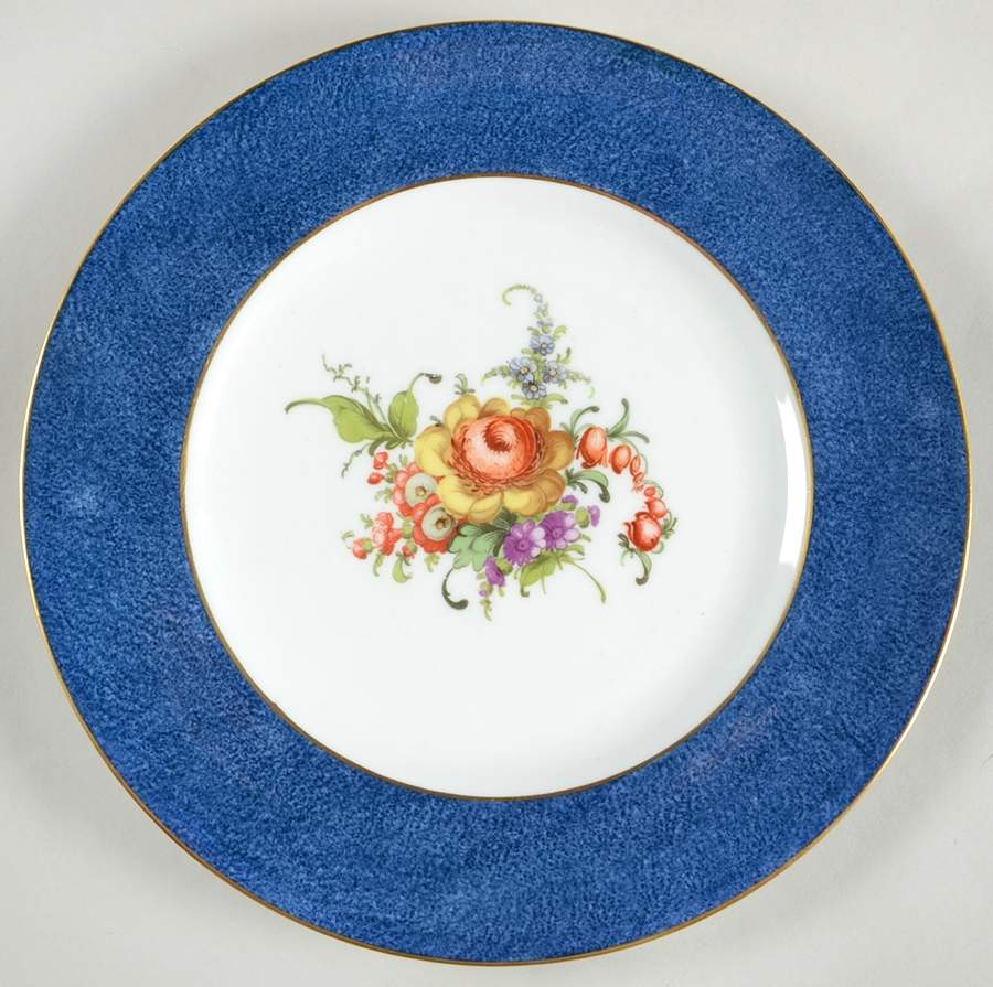 V802 Luncheon Plate by Crown Staffordshire-1