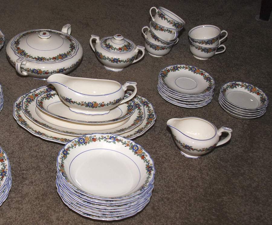 2747 Round Covered Vegetable by Canonsburg-1