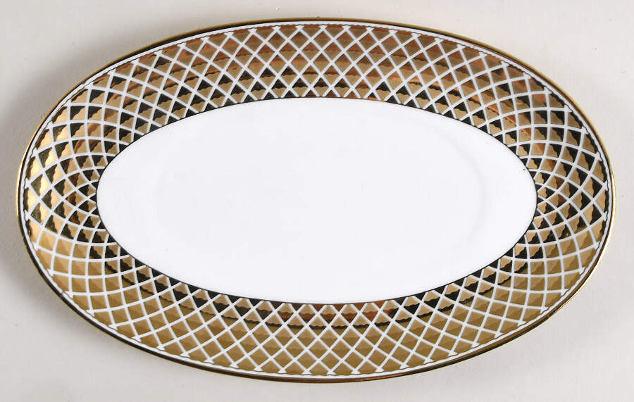 Lattis Gold Underplate for Gravy Boat by Ciroa-1