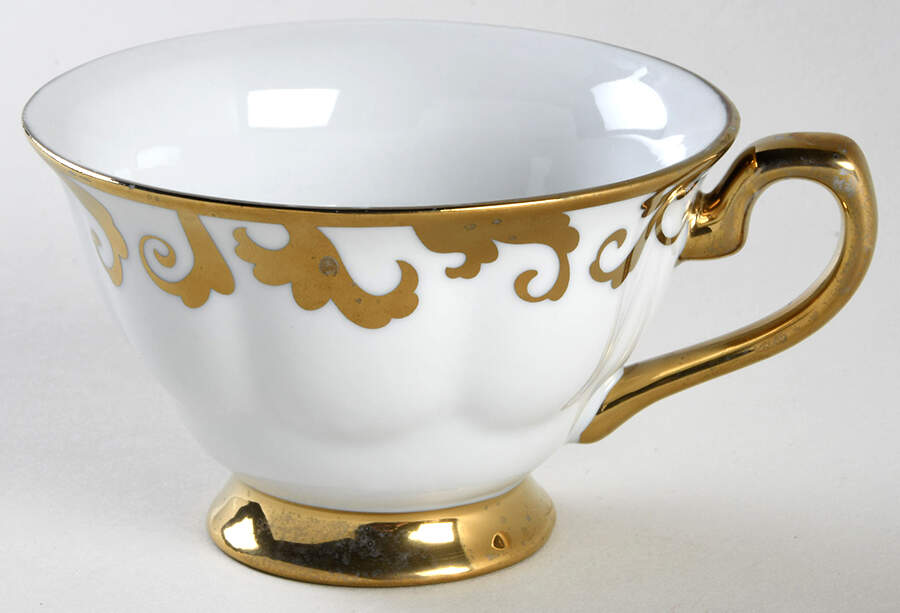 Fiori Gold Footed Cup by Ciroa-1