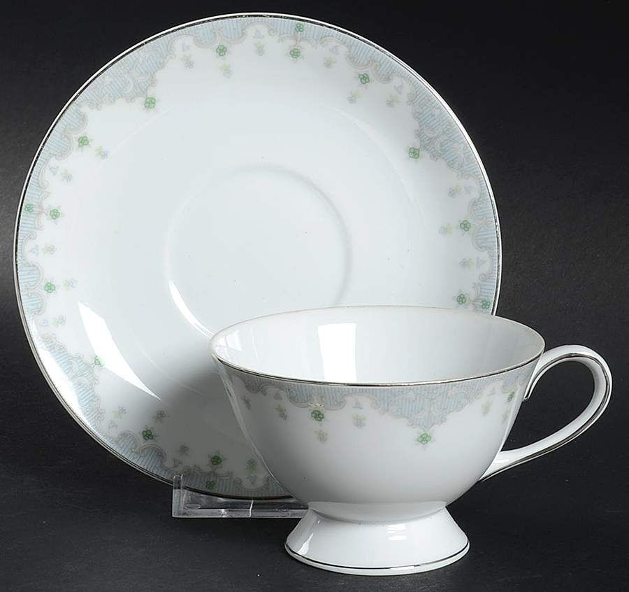 Pirouette Footed Cup & Saucer Set by Carlton (Japan)-1