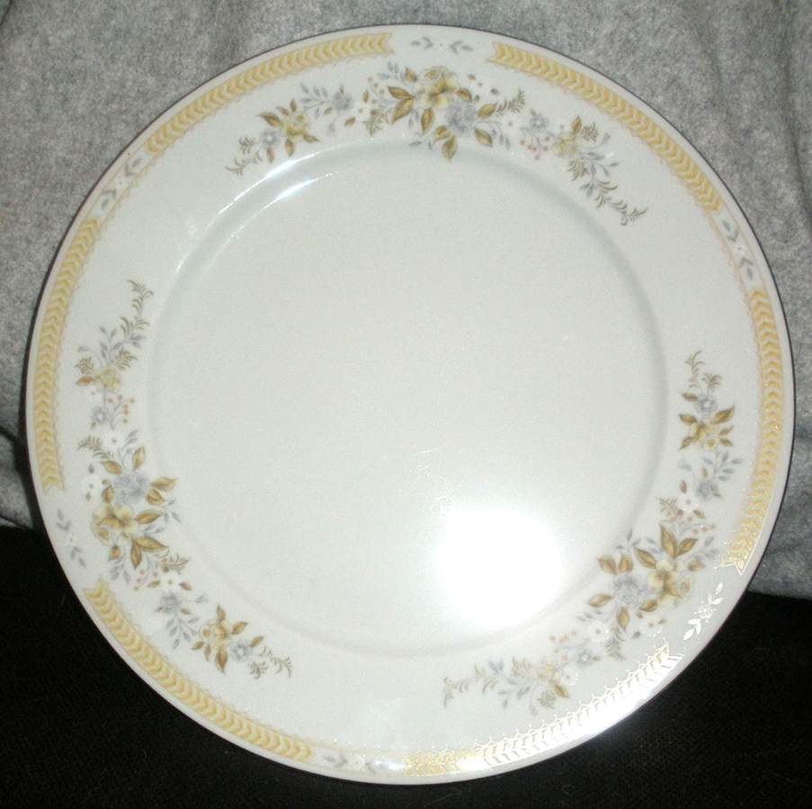 CHP32 Dinner Plate by China Pearl-1