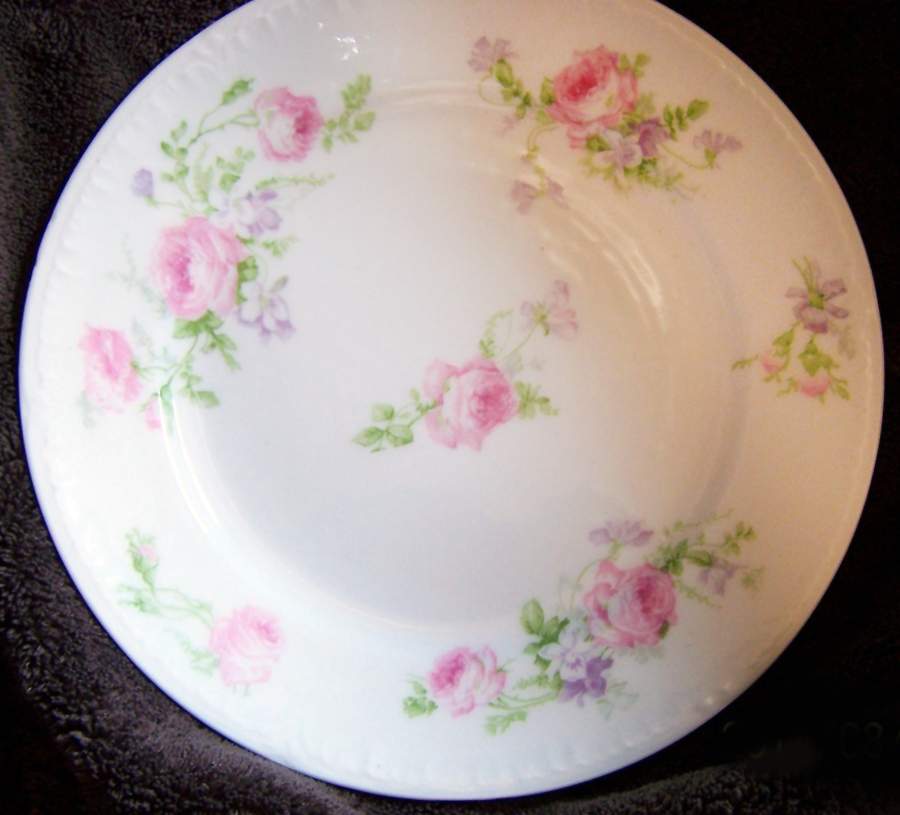 CHF1867 Dinner Plate by Charles Field Haviland-1