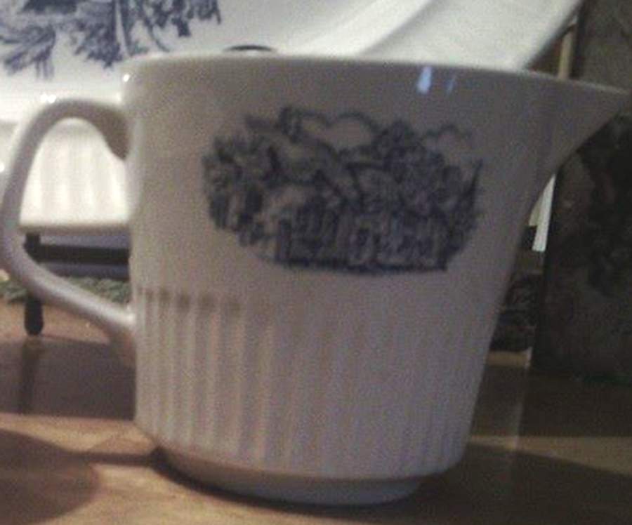 CRL10 Creamer by Crown Lynn-1