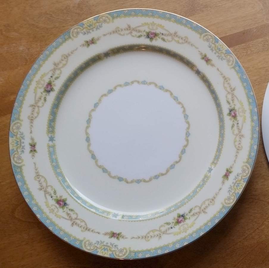 CEB139 Dinner Plate by Celebrate-1