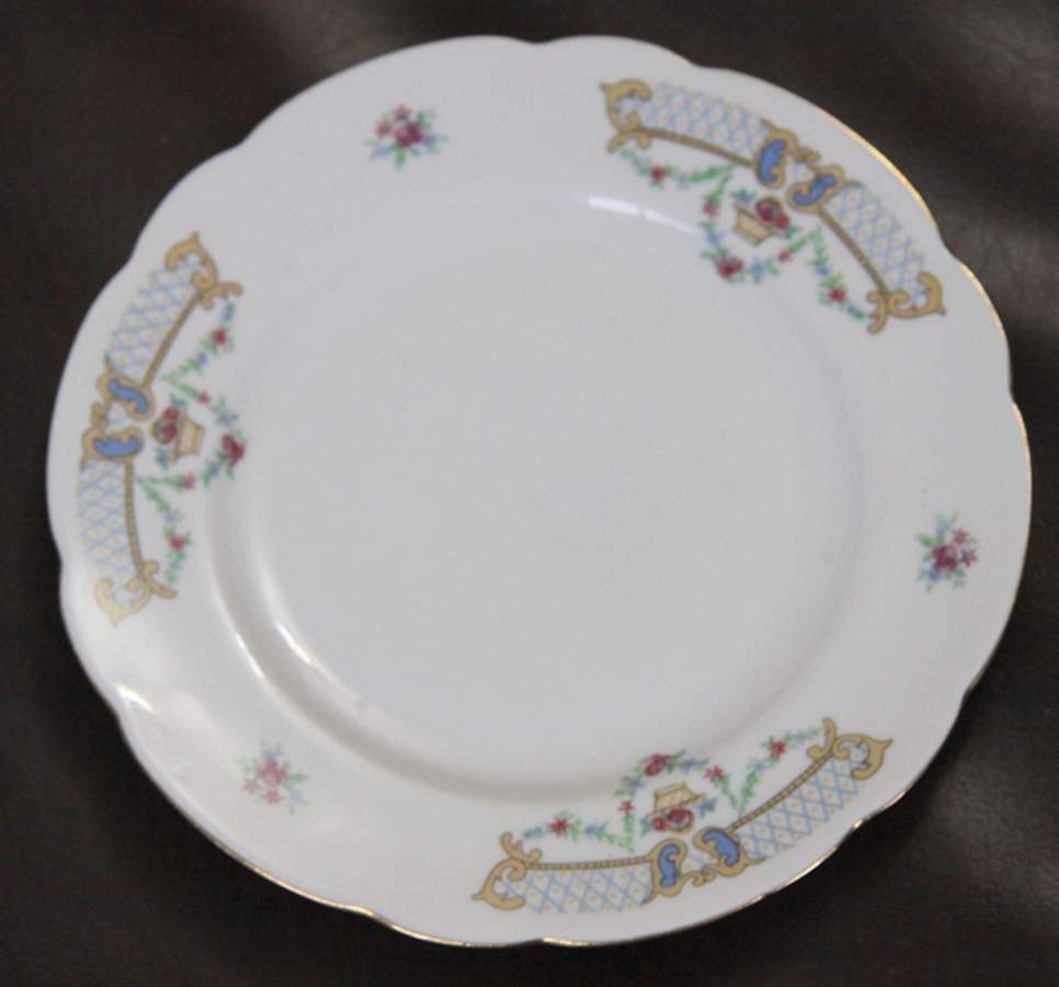 CIL61 Dinner Plate by Cmielow (Poland)-1