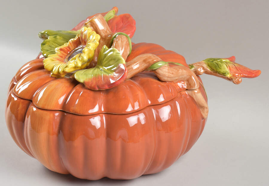 Family Blessings Tureen & Lid w/Ladle by Cracker Barrel-1