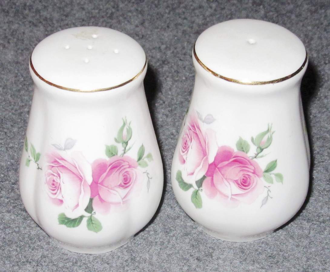 Ivy Rose Salt & Pepper Set by Crown Victorian-1