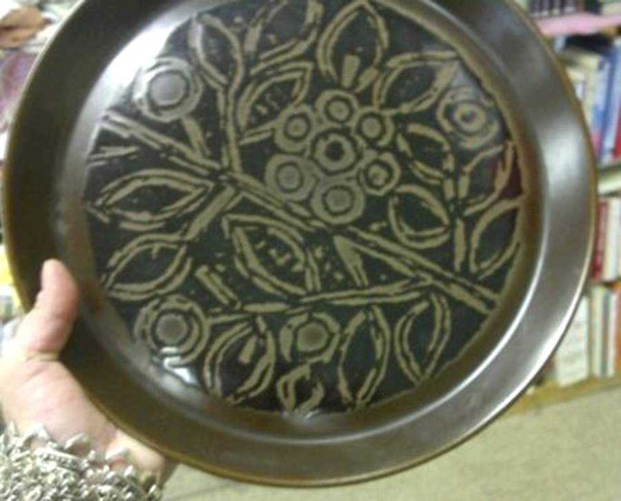 CRL12 Dinner Plate by Crown Lynn-1
