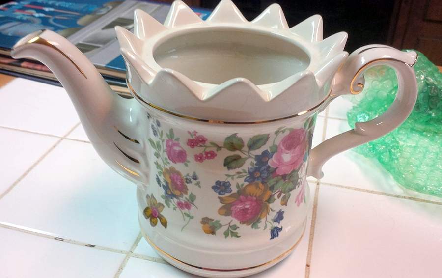 CDT22 Teapot No Lid by Crown Dorset-1