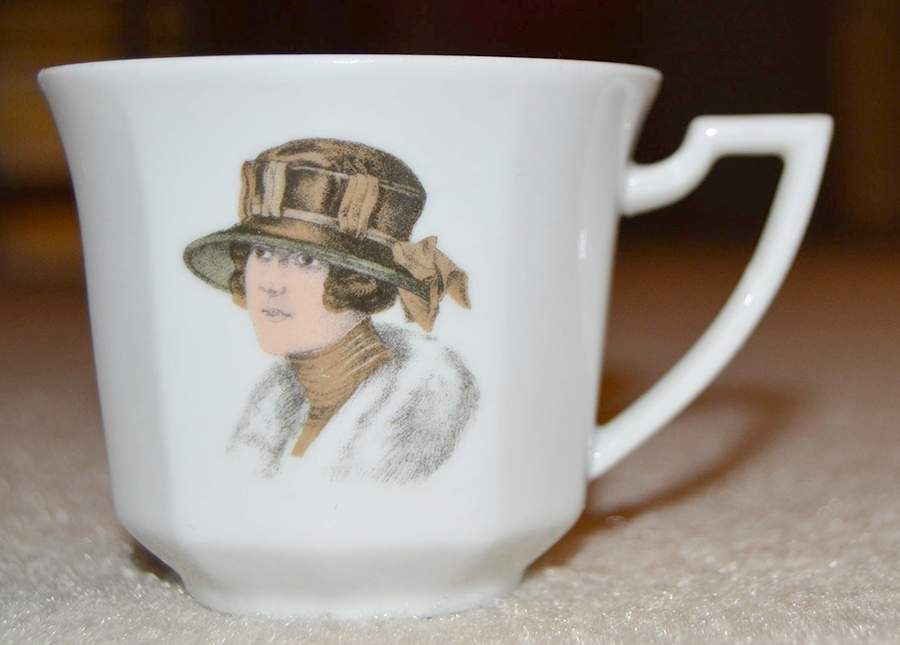 CNA4 Flat Cup by Compagnie Nationale-1