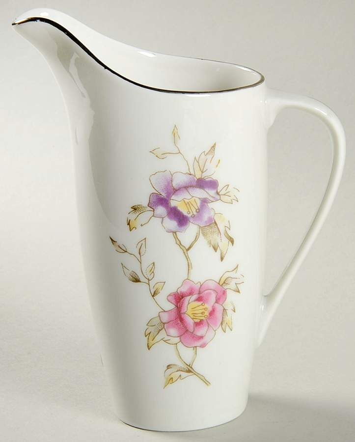 Louise (Smooth) Creamer by Cmielow (Poland)-1