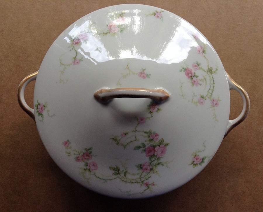 CHF1935 Round Covered Vegetable by Charles Field Haviland-1