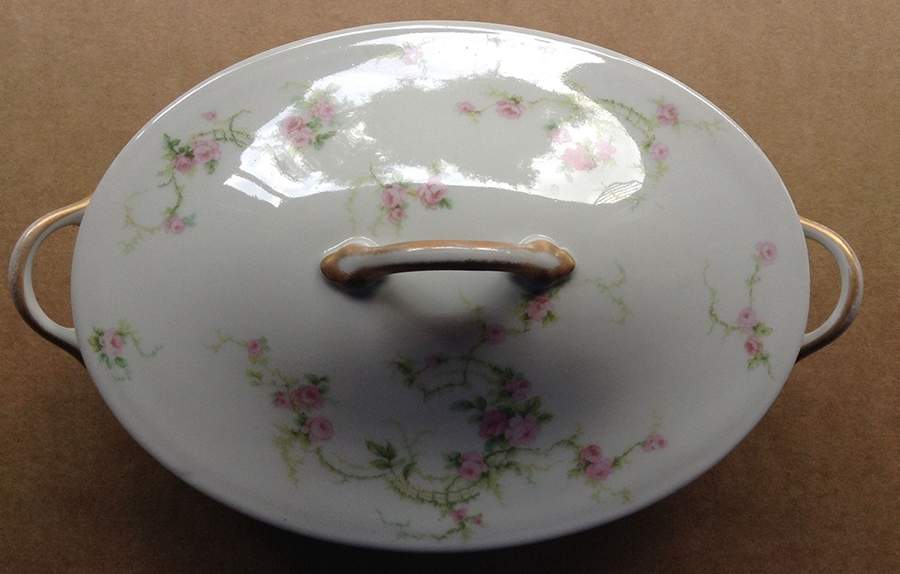 CHF1935 Oval Covered Vegetable by Charles Field Haviland-1