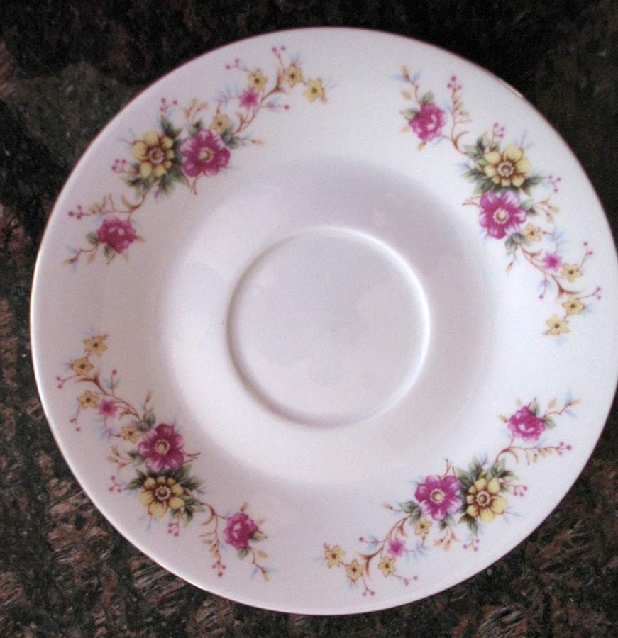 CX533 Saucer by China (Made in China)-1