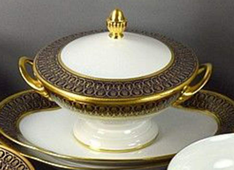 CHF1960 Round Covered Vegetable by Charles Field Haviland-1