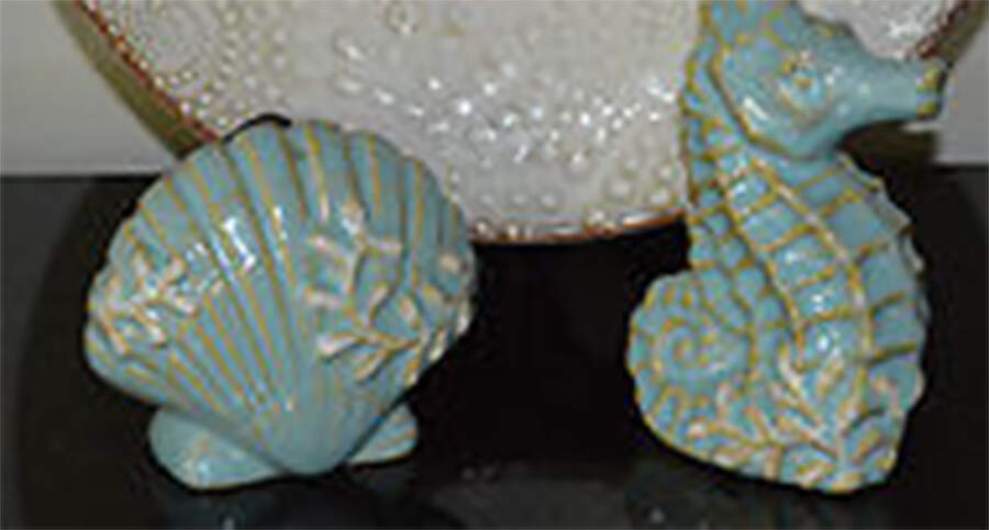 Time Flies Figural Salt & Pepper Set by Cracker Barrel-1