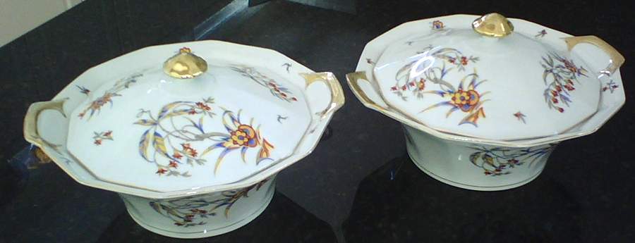 CZE345 Round Covered Vegetable by Czechia-Czechoslovakia-1