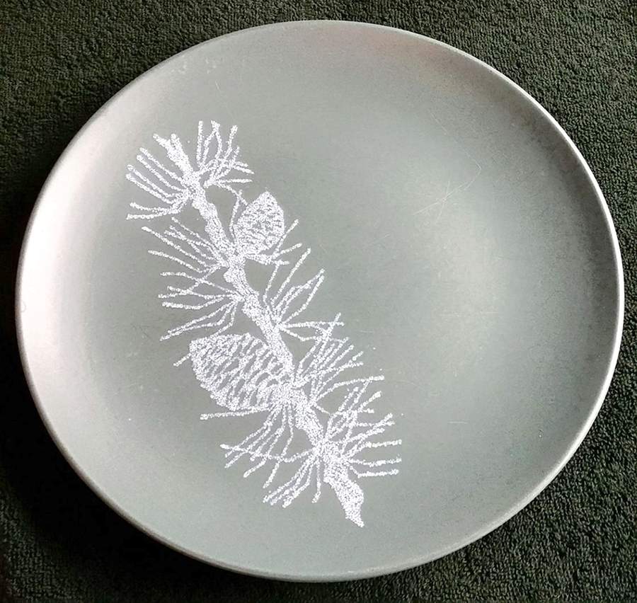 Pine Dinner Plate by Crown Lynn-1