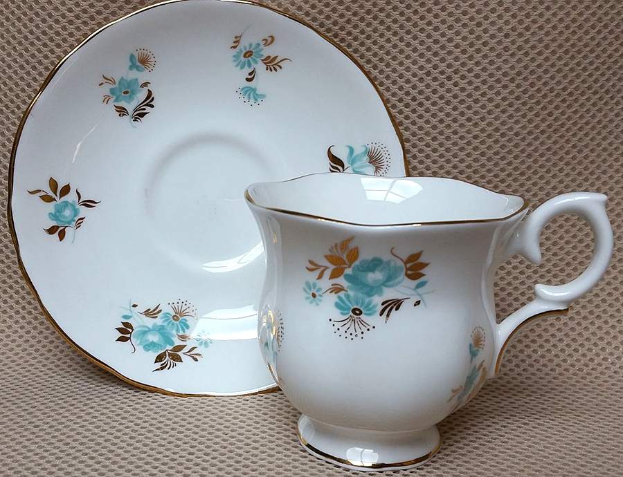 B908 Footed Cup & Saucer Set by Crown Staffordshire-1