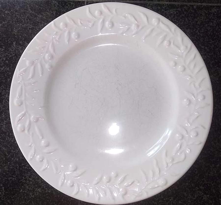 Holiday Home Dinner Plate by China (Made in China)-1