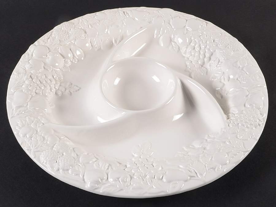 Classic Elements 1 Pc Chip & Dip with 3 Sections by China (Made in China)-1