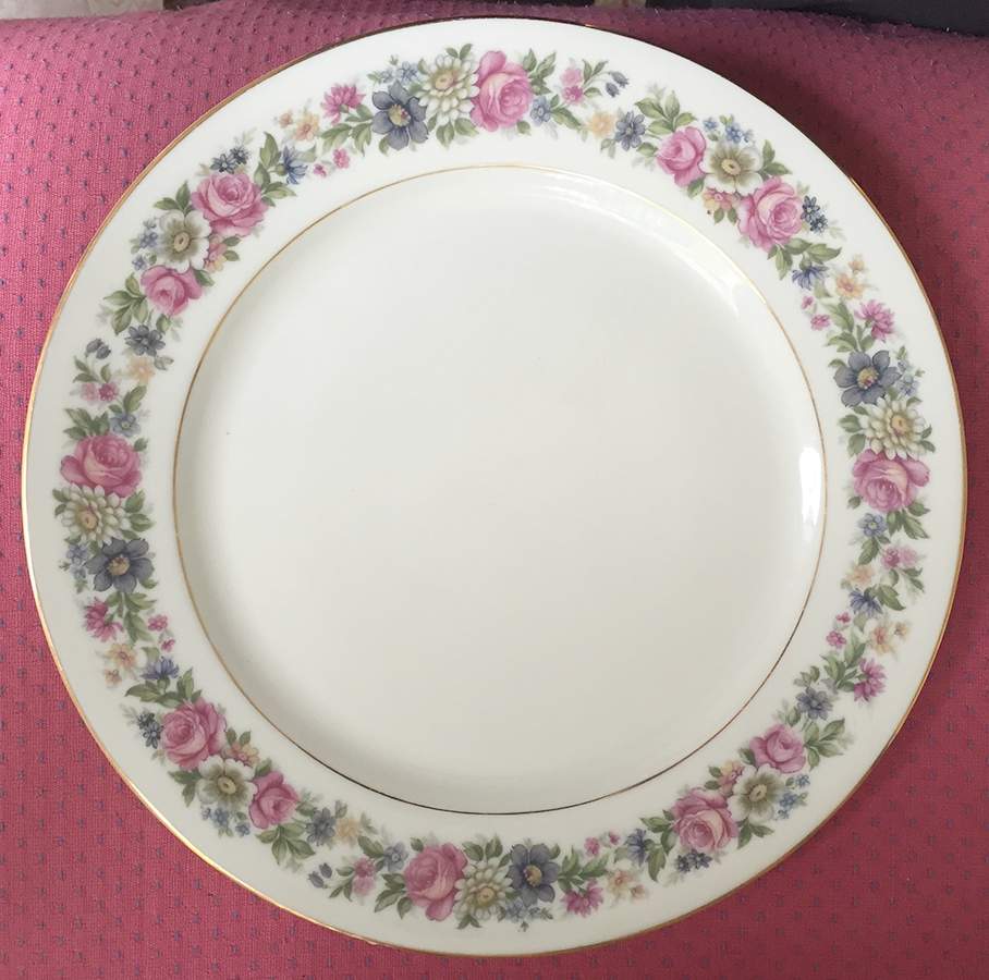 CHU40 Dinner Plate by Chateau-1