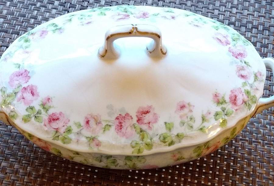 CTI100 Oval Covered Vegetable by Carl Tielsch-1
