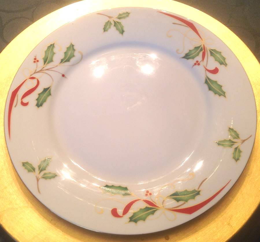 Holiday Nouveau Dinner Plate by China (Made in China)-1
