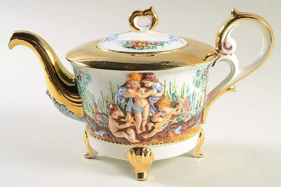 CJJ15 Teapot & Lid by Capo-di-Monte (Italy)-1