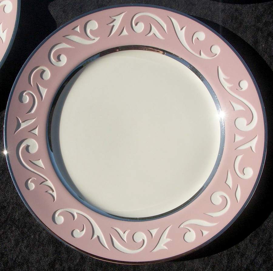 CS23 Dinner Plate by Carole Stupell-1