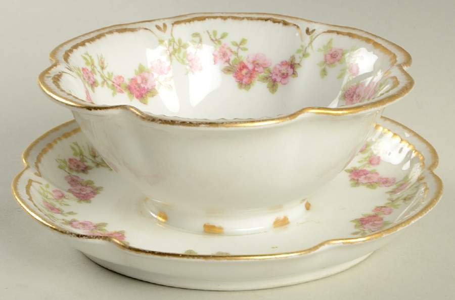 CHF2004 Gravy Boat with Attached Underplate by Charles Field Haviland-1