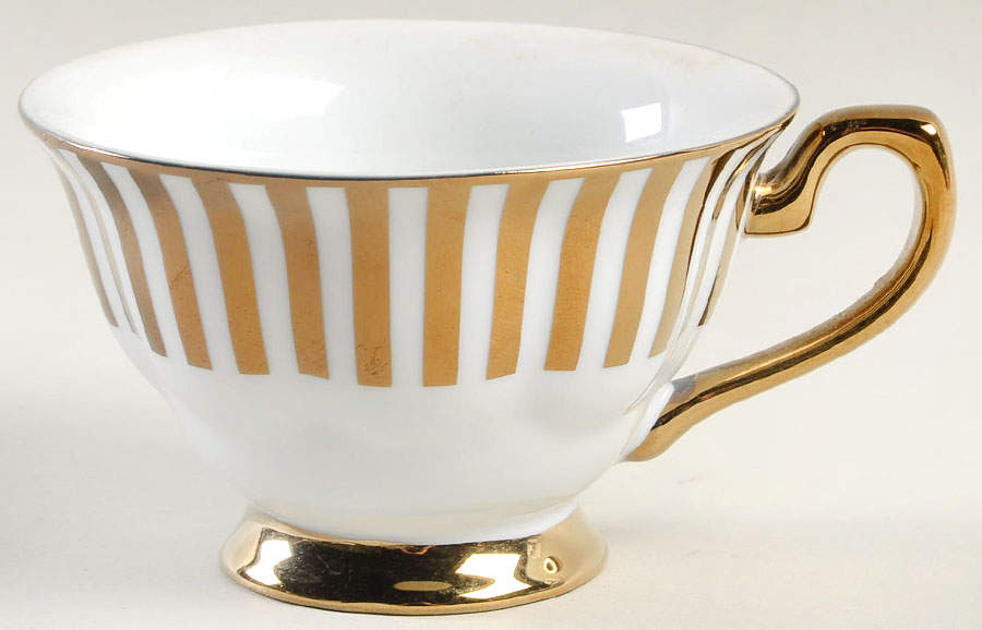 C9A17 Footed Cup by Ciroa-1