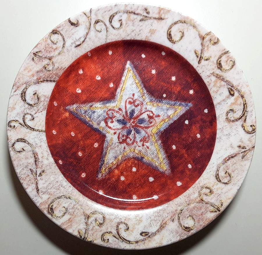 Nostalgia Salad/Dessert Plate by Cypress Home-1