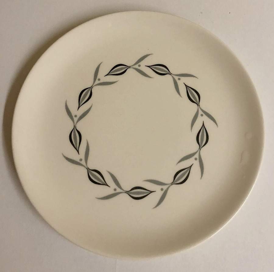 CRO435 Dinner Plate by Crooksville-1