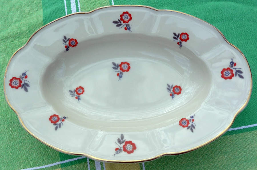 6824 9" Oval Vegetable Bowl by Cmielow (Poland)-1