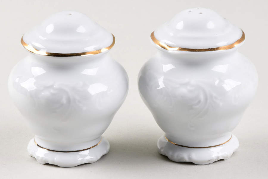 CX870 Salt & Pepper Set by China (Made in China)-1